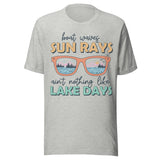 Boat Waves Sun Rays Ain't Nothing Like Lake Days - Unisex T-Shirt - Athletic Gray